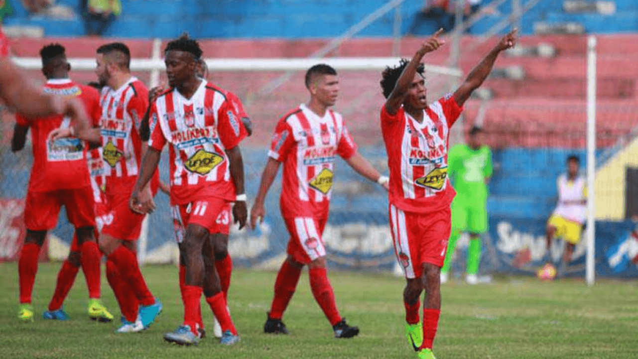 La peculiar forma que el Vida busca animar a sus jugadores previo al duelo ante Platense