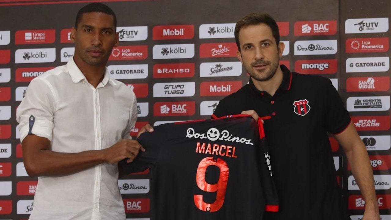 Alajuelense, rival de Olimpia en la Liga Concacaf, se refuerza con fichaje de cubano y mexicano