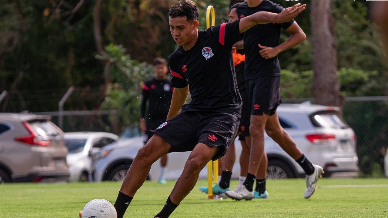 Carlos Matute y su meta cumplida con Olimpia: 'De niño soñaba con estar en un equipo grande'