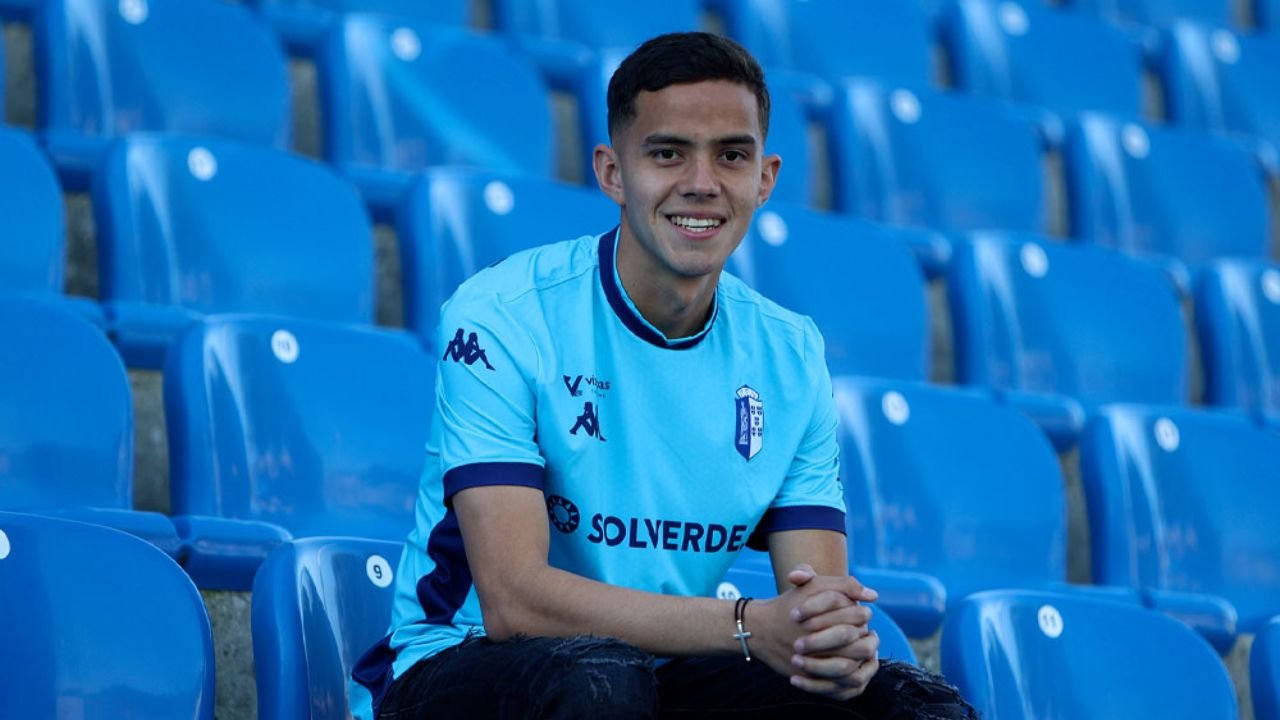 Rodrigo Rodríguez fue presentado en Portugal y está listo para abrirse camino en el fútbol de