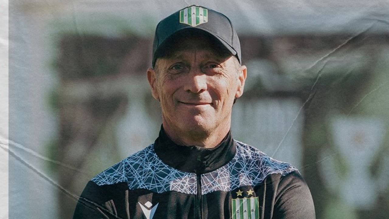 Pedro Troglio es presentado como nuevo entrenador de Banfield