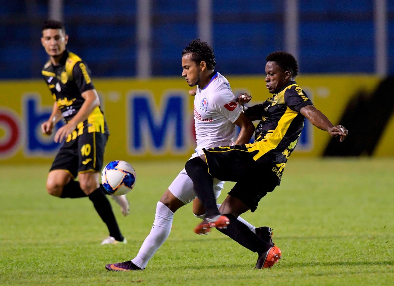 Crónica: El joven Júnior García le arranca el triunfo al Olimpia en el último minuto del partido