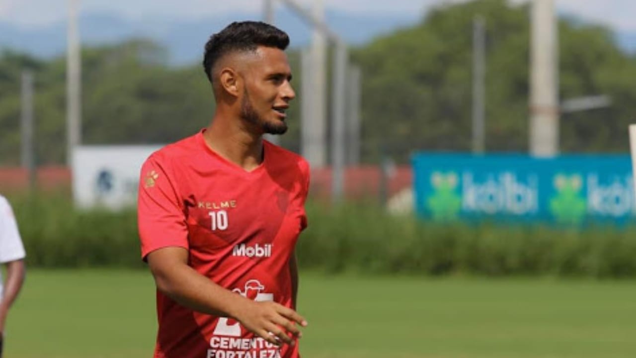 Alex López se defiende de la críticas en Costa Rica: 'No soy un cagón, me pude haber ido hace tiempo'