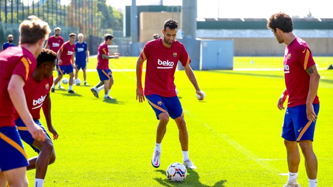 Los 10 jugadores de los que el Barcelona quiere desprenderse según la prensa española