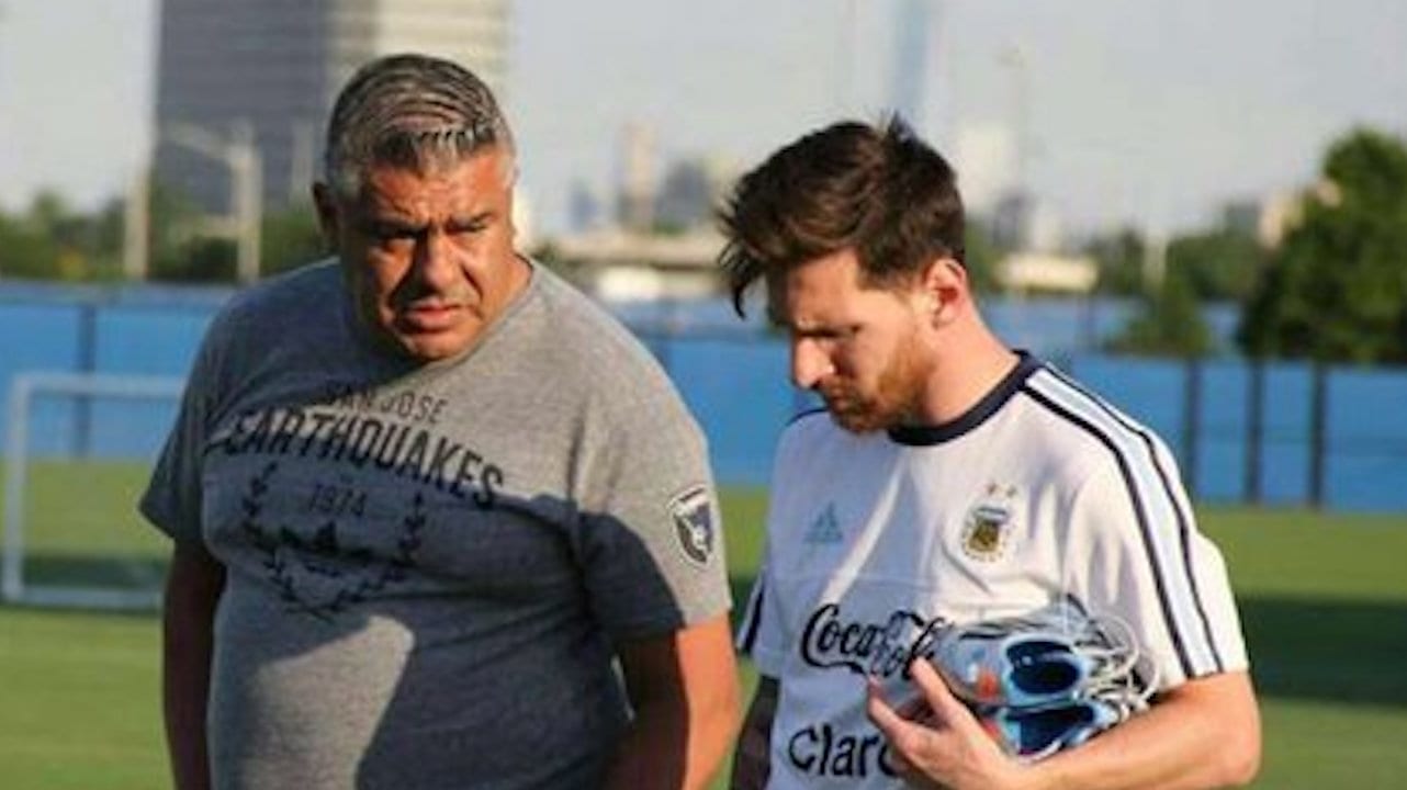 Presidente de la federación argentina arremete contra directiva del Barça por su trato a Lionel Messi