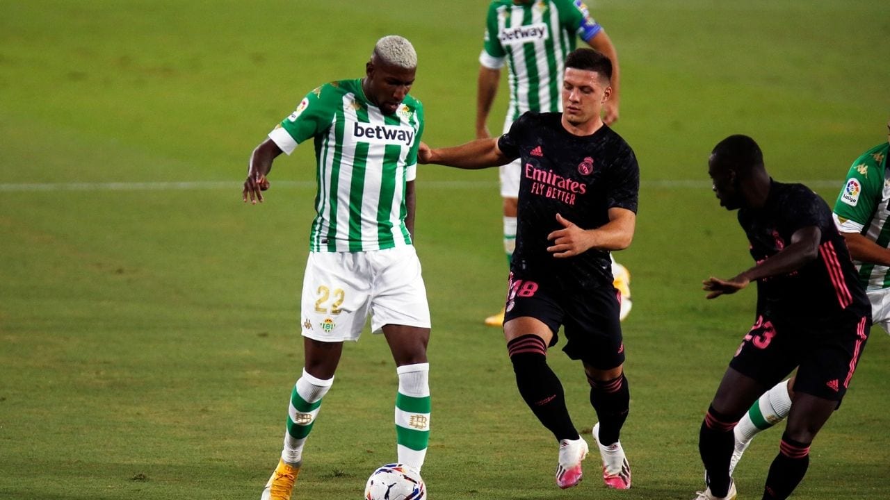 Real Madrid consigue su primer triunfo en su visita al Benito Villamarín