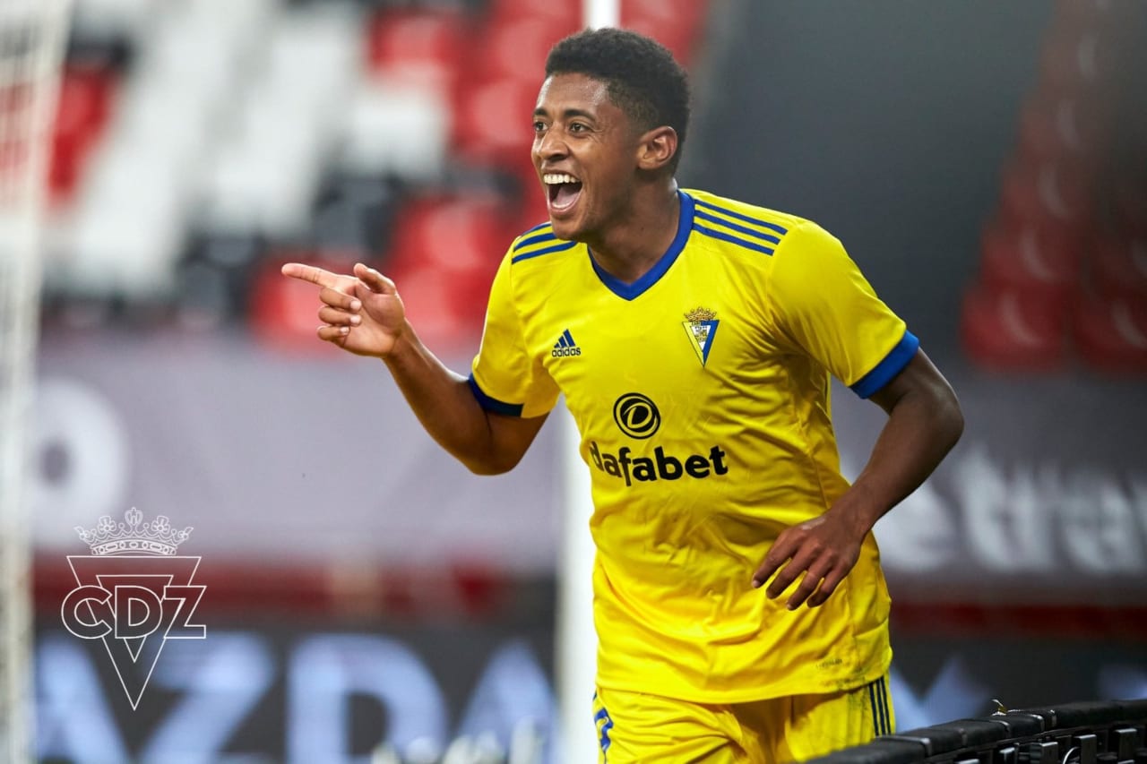 Anthony Choco Lozano se crea una genialidad y le da la victoria al Cádiz en LaLiga