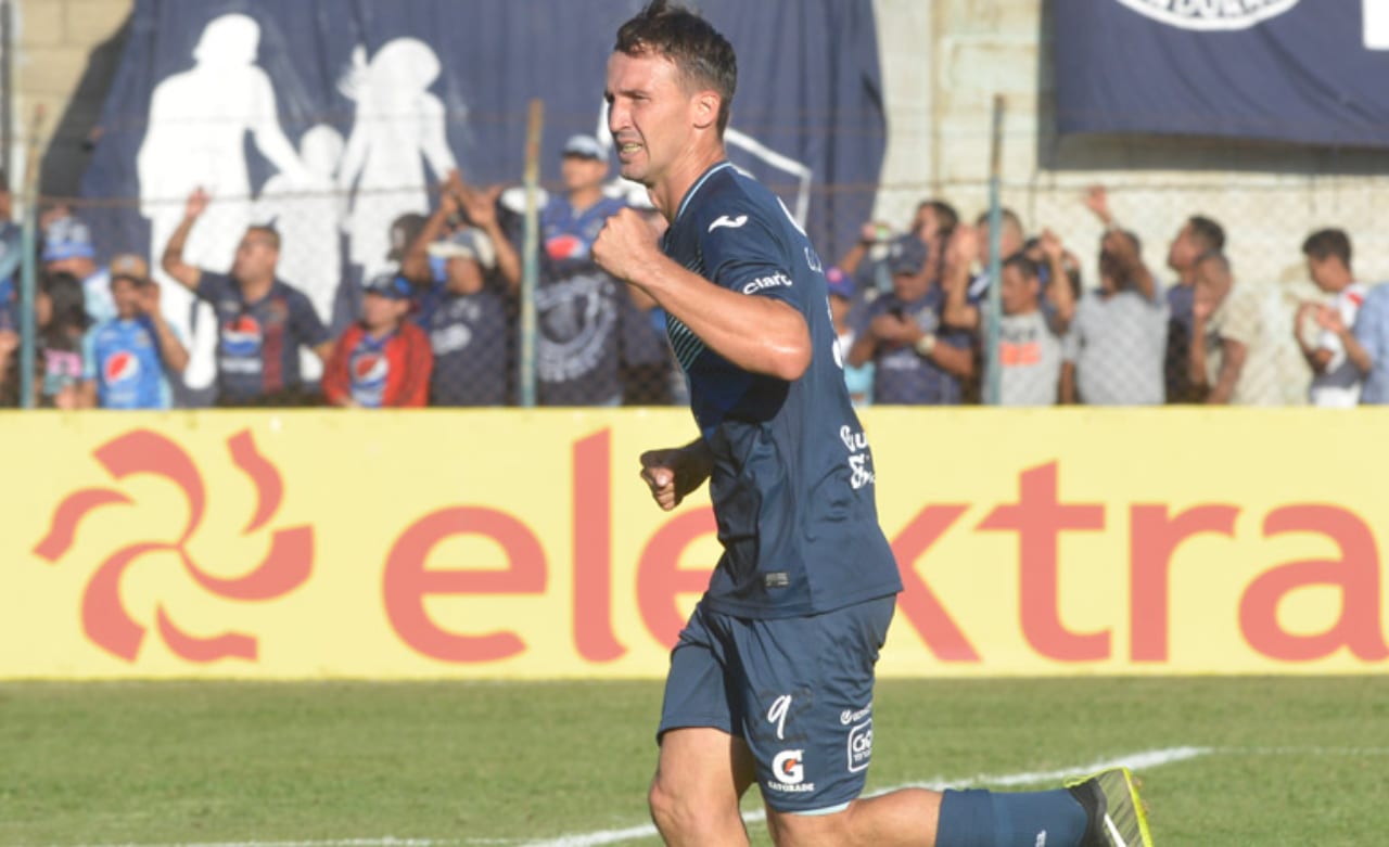 Gonzalo Klusener comanda la tabla de goleadores del torneo Apertura 2020 – 2021.