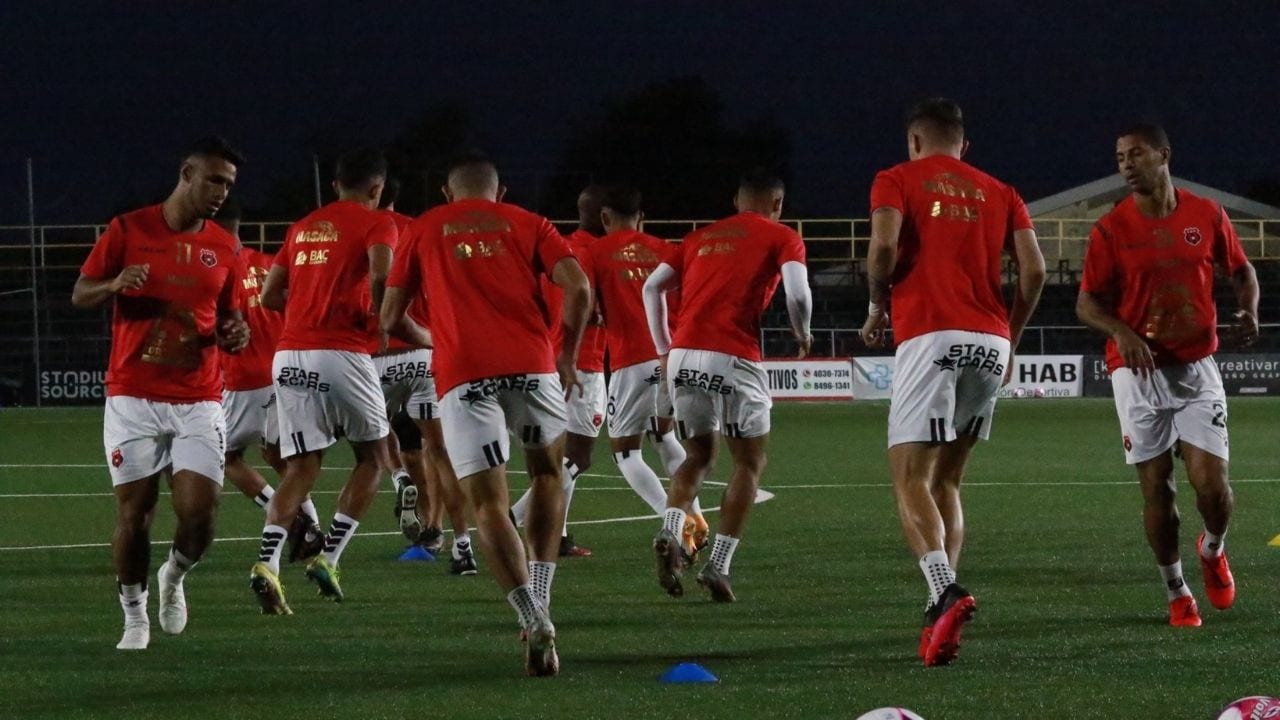 El Alajuela de Alex López confirma 11 casos positivos de covid-19