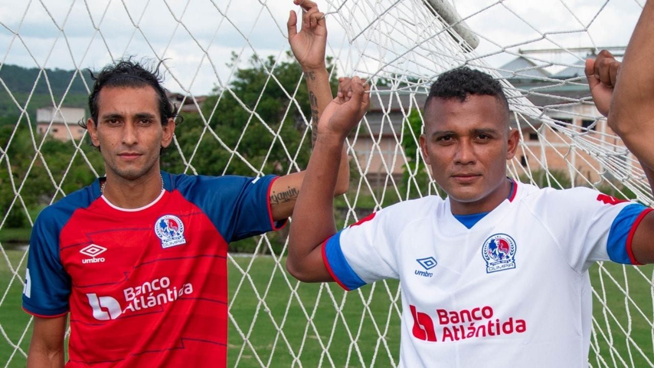 Galería: así lucen los jugadores del Olimpia con la nueva indumentaria