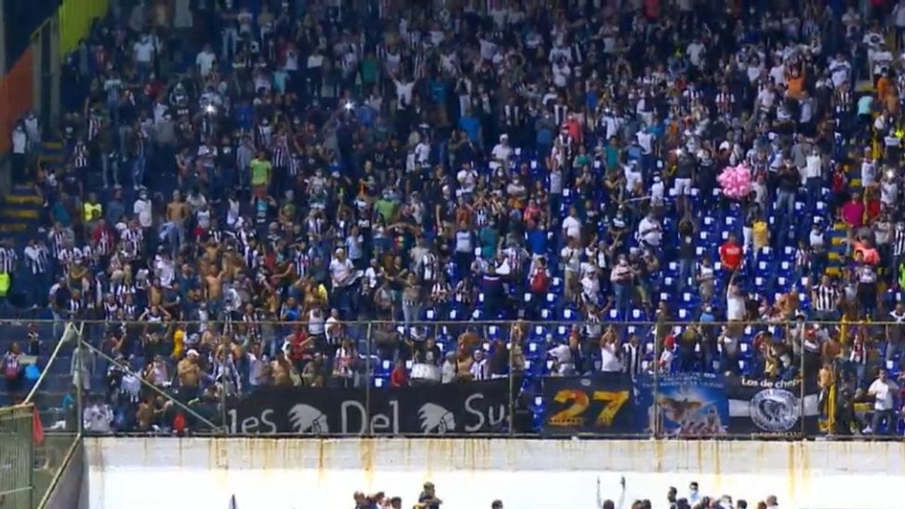 Nicaragua celebra una nueva final con público en el estadio