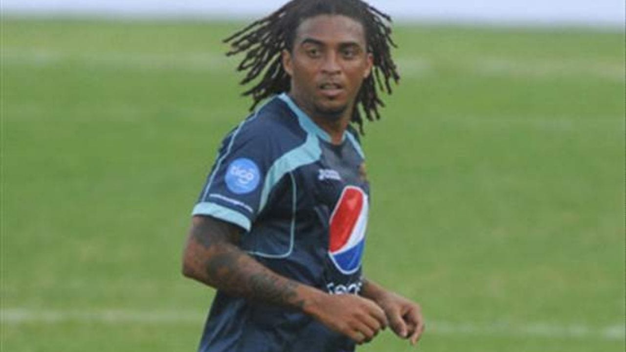 Guillermo Ramírez, exjugador de Motagua, enfada a los aficionados de Comunicaciones