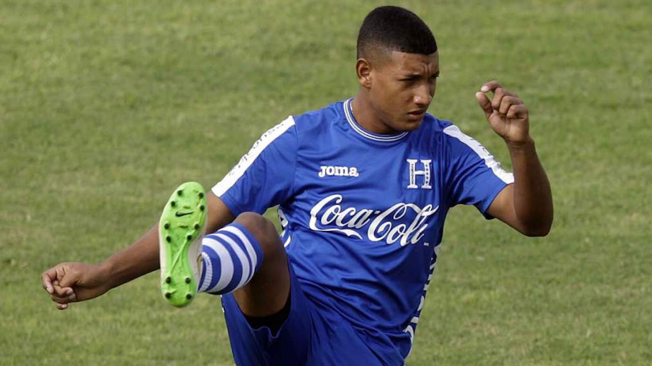 Bryan Acosta: Siempre soñé vestir y defender la camiseta de mi país
