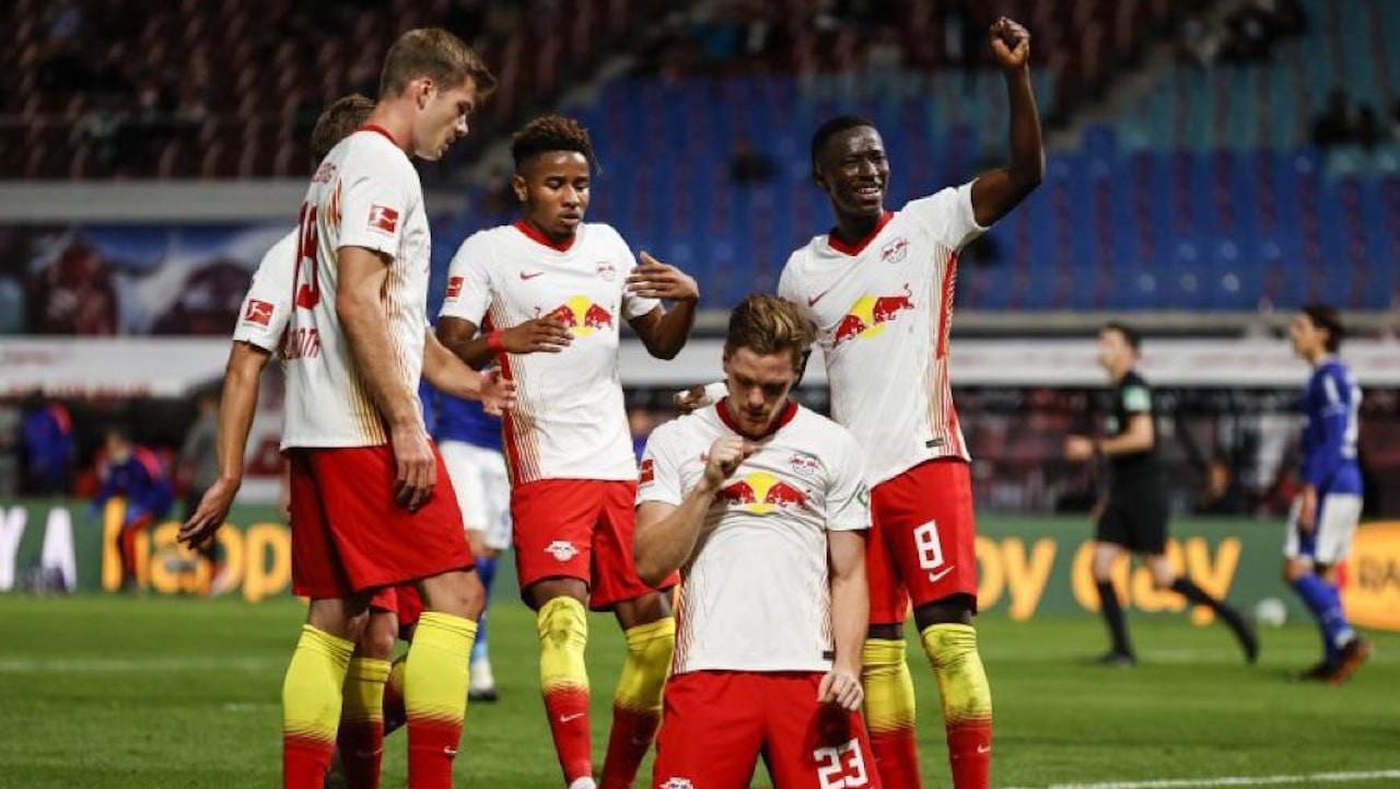 RB Leipzig goleó 4-0 al Schalke 04 en la Bundesliga