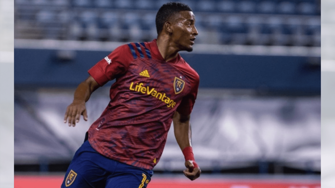 Hondureño Douglas Martínez anota en propia puerta en nueva derrota de su equipo en la MLS