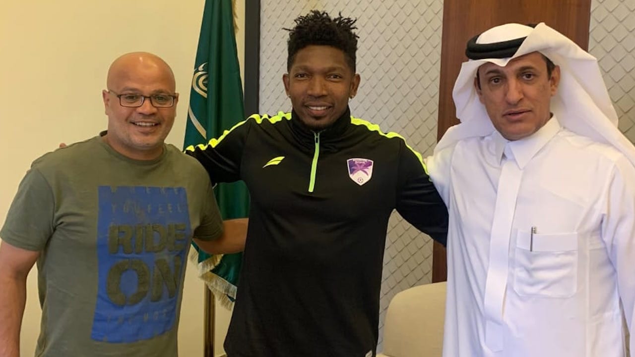 Legionario hondureño cambia de equipo en Arabia Saudita