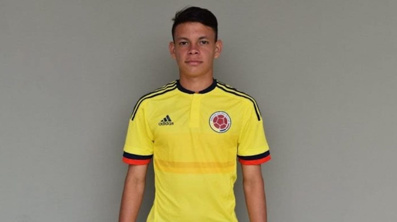 Muere joven promesa de la selección de Colombia tras caer al suelo en pleno partido