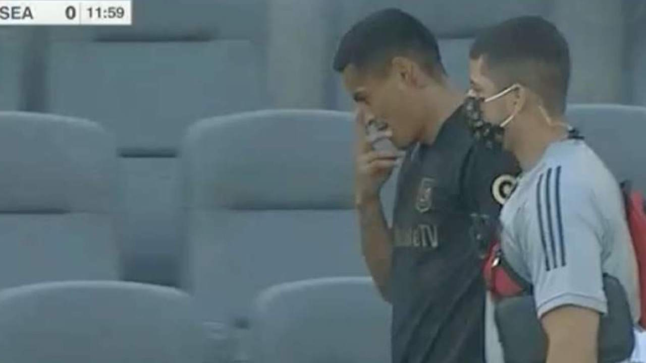 Video: Andy Nájar abandona la cancha a los 7 minutos de haber ingresado
