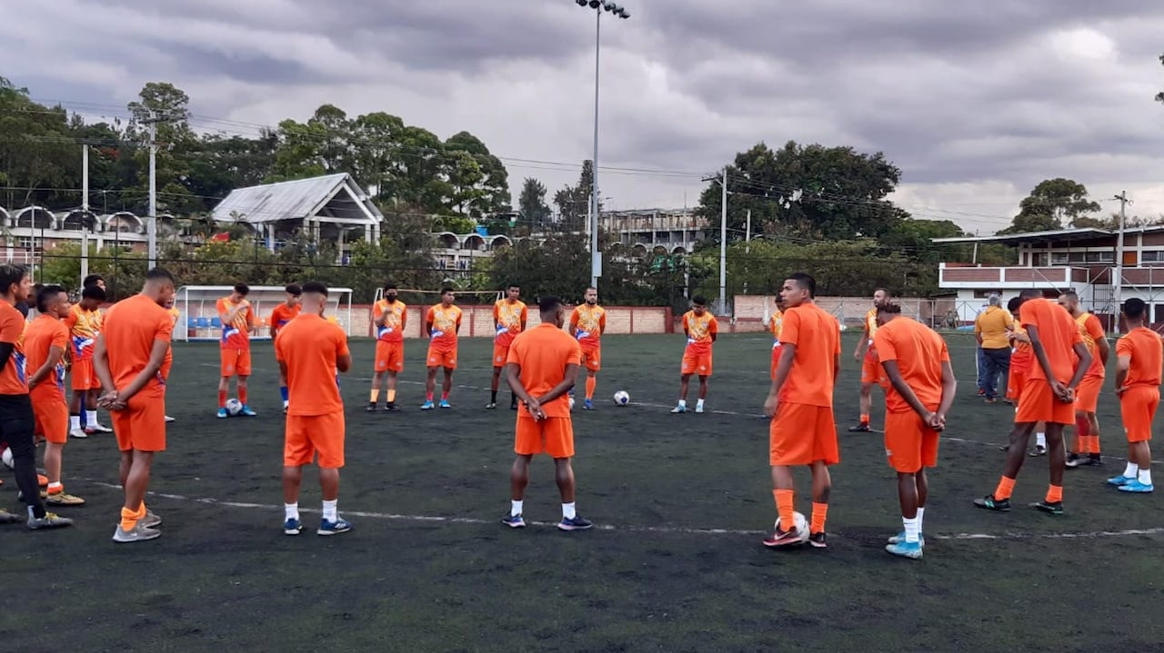 Jugador de 16 años de la UPN contó su experiencia al ser convocado contra Olimpia