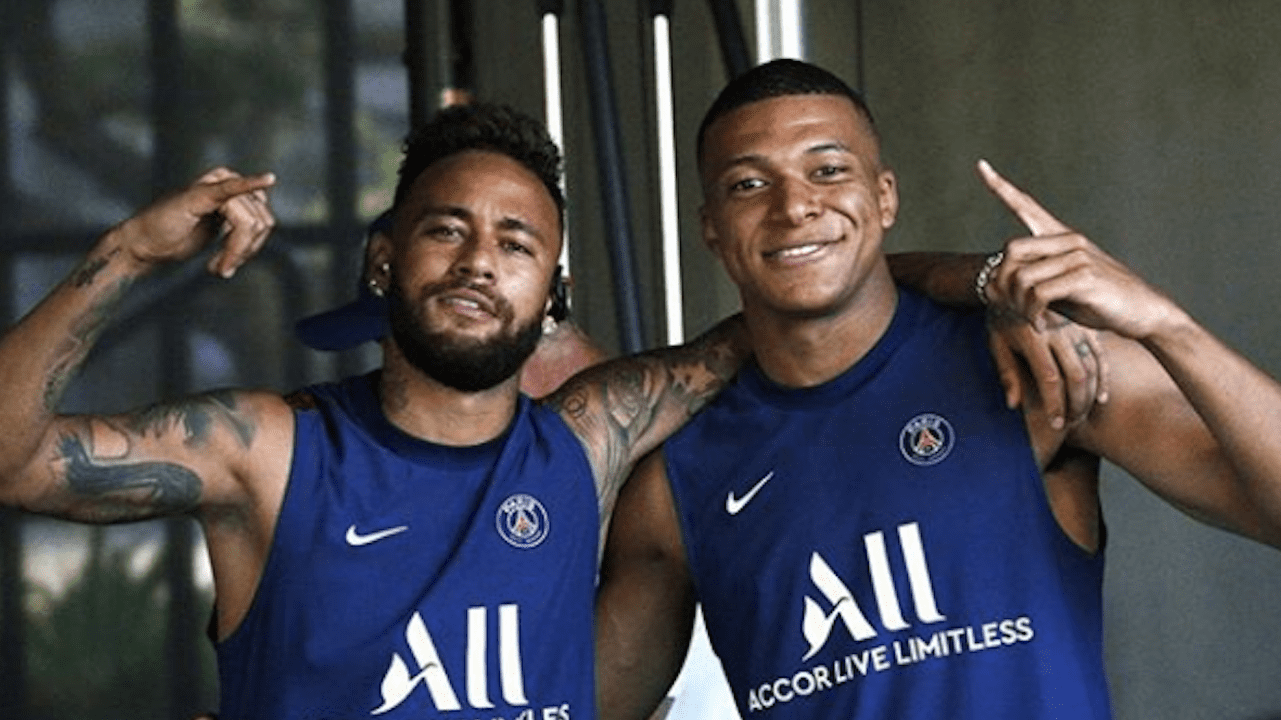 Para Michel Platini "Neymar y Mbappé están bien situados" para suceder a Messi y Ronaldo