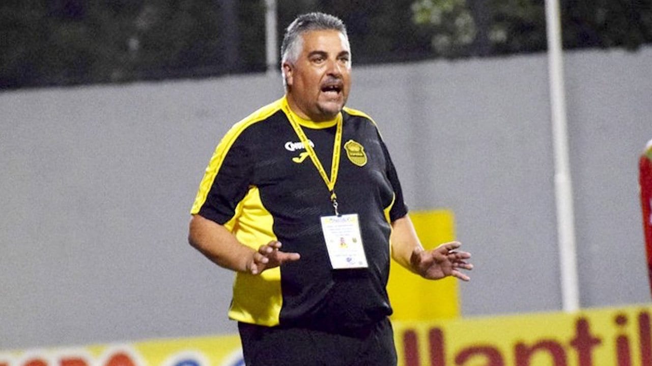 'Es inhumano', técnico de Real España se queja por la hora del juego ante Platense