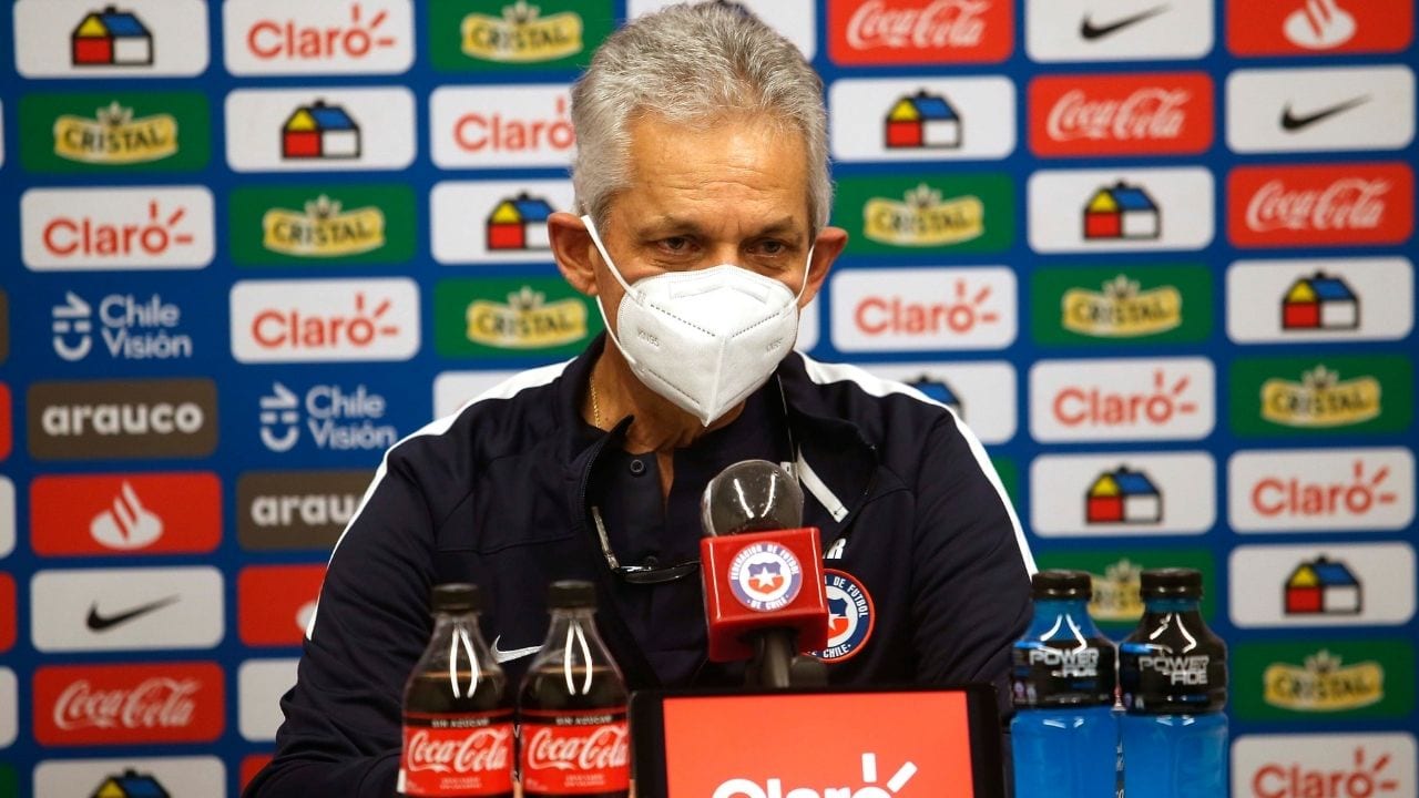Reinaldo Rueda espera 'justicia divina' con Chile en el duelo eliminatoria frente a Colombia