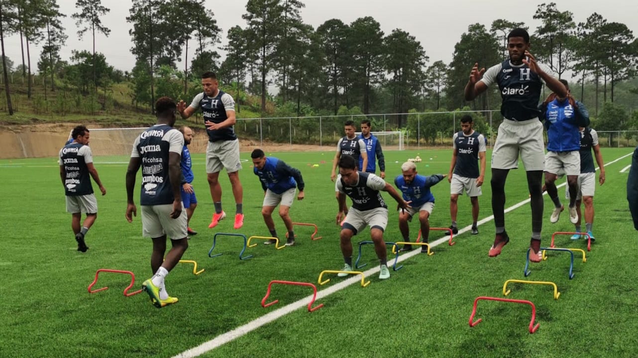 Seleccionados nacionales hicieron intensos trabajos de cancha bajo un hermoso clima en Siguatepeque