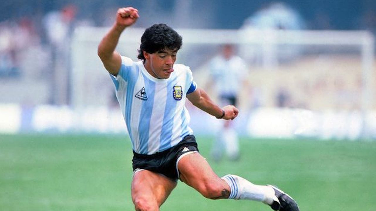 Toque de Rely: Homenaje a Diego Maradona