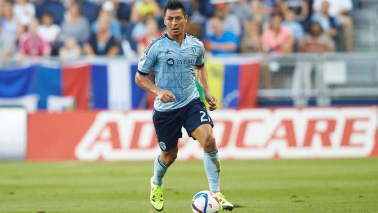 Roger Espinoza llegó a 250 partidos con el Sporting Kansas City y es catalogado como 'leyenda'