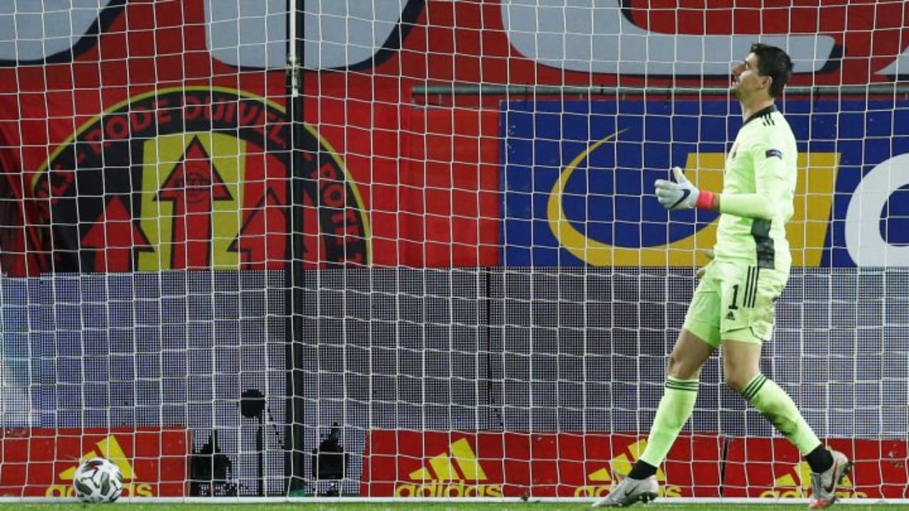 ¡Trágame tierra! El terrible fallo de Thibaut Courtois que ha generado las burlas en redes sociales