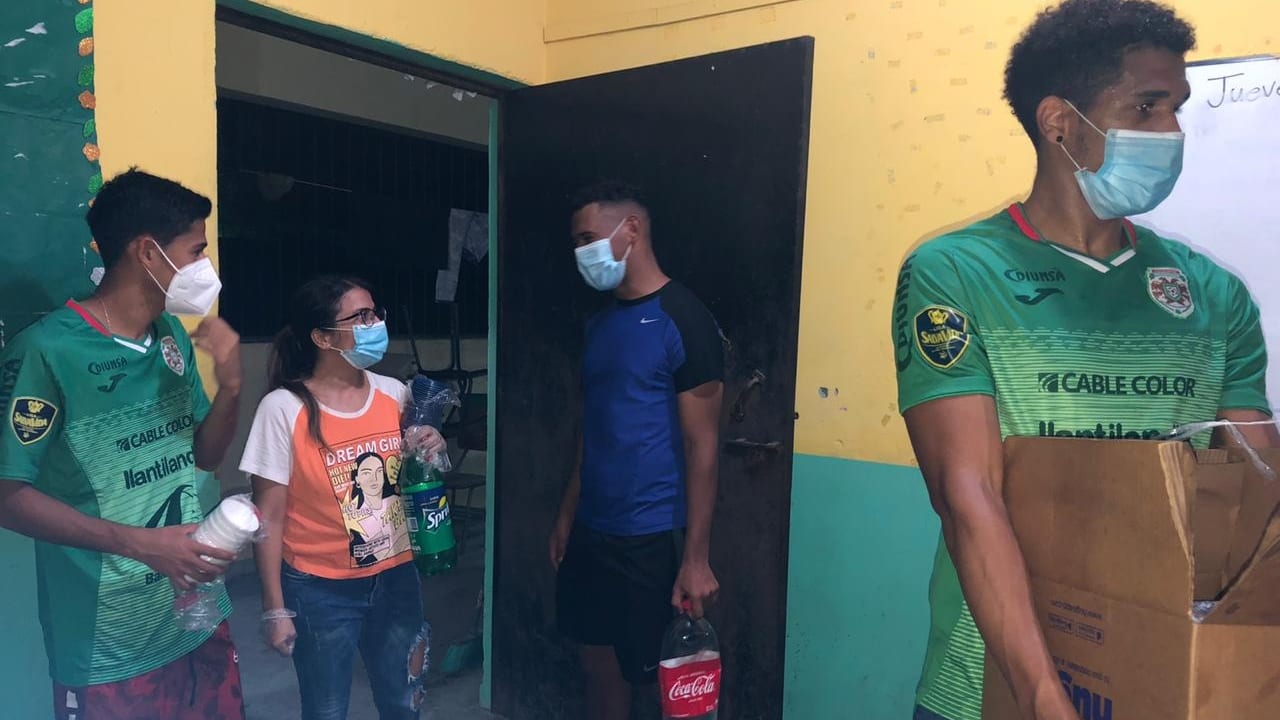 Marathón prestó su sede para atender a varios afectados por el huracán Eta
