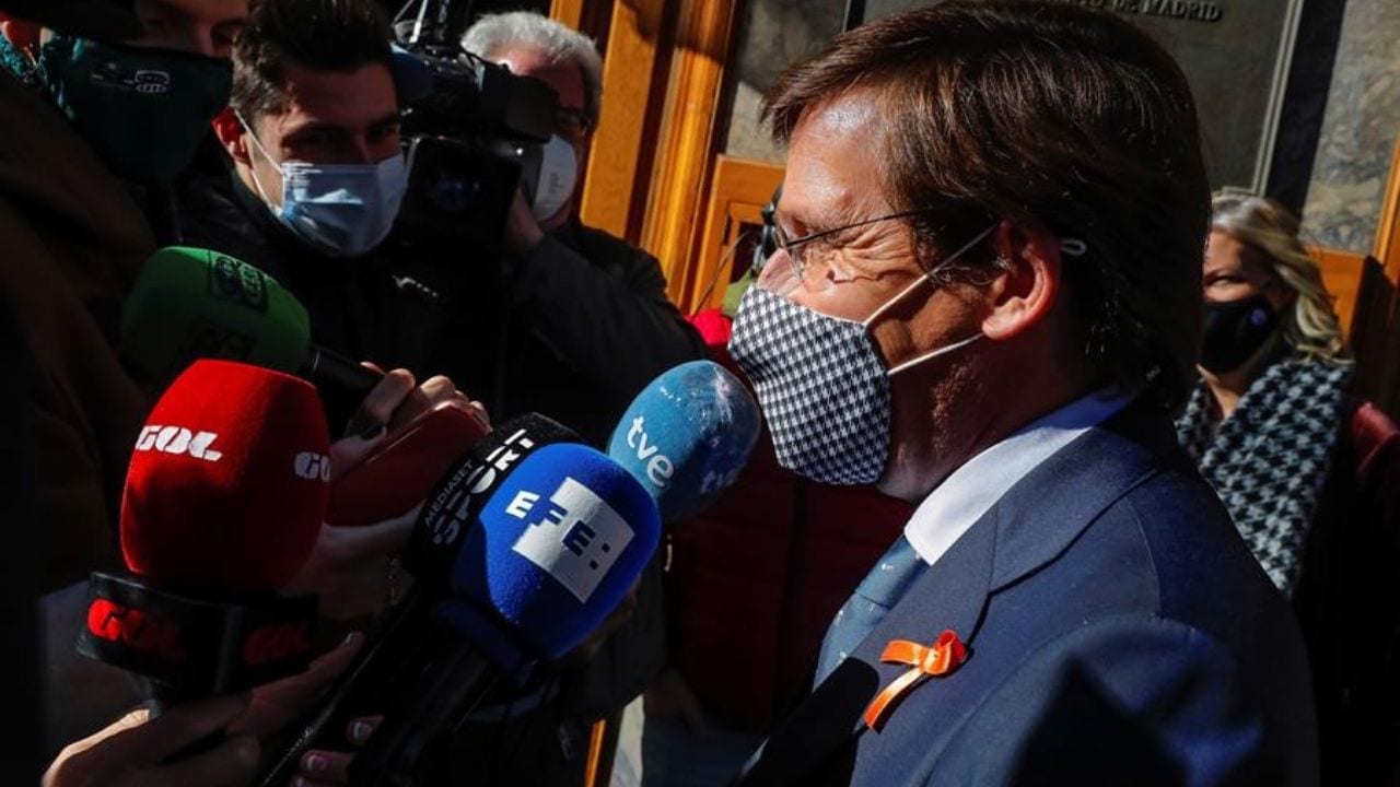 Martínez-Almeida: "Enfadado o no, Messi sigue siendo el peligro de siempre"
