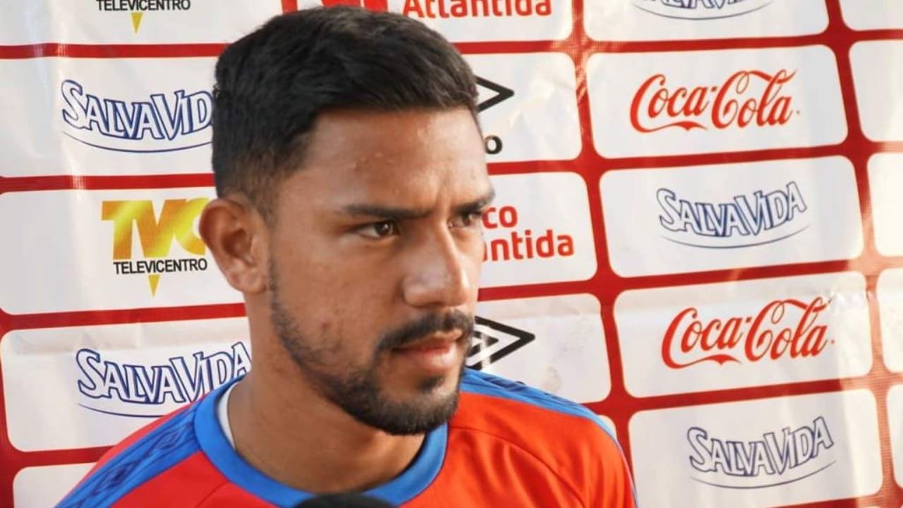 Alejandro Reyes: No es prudente jugar si el país está en alerta roja