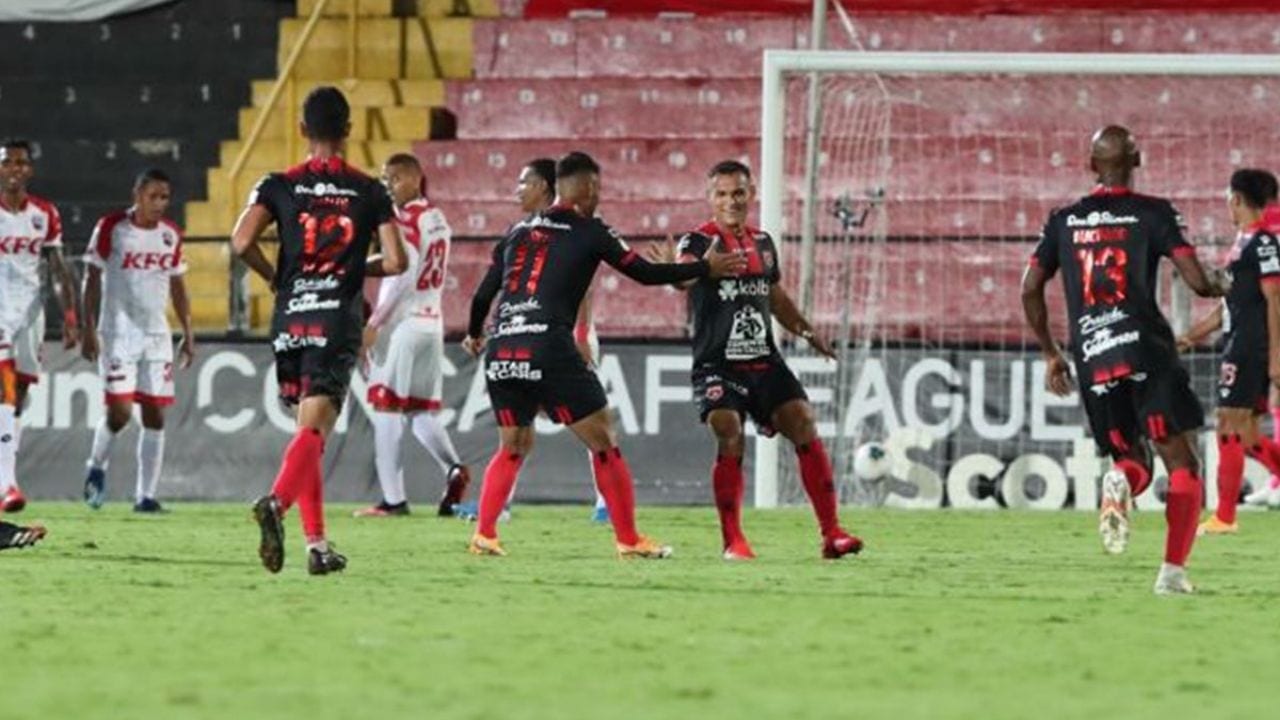 Alajuela de Alex López ganó y se mete a cuartos de final en Liga Concacaf
