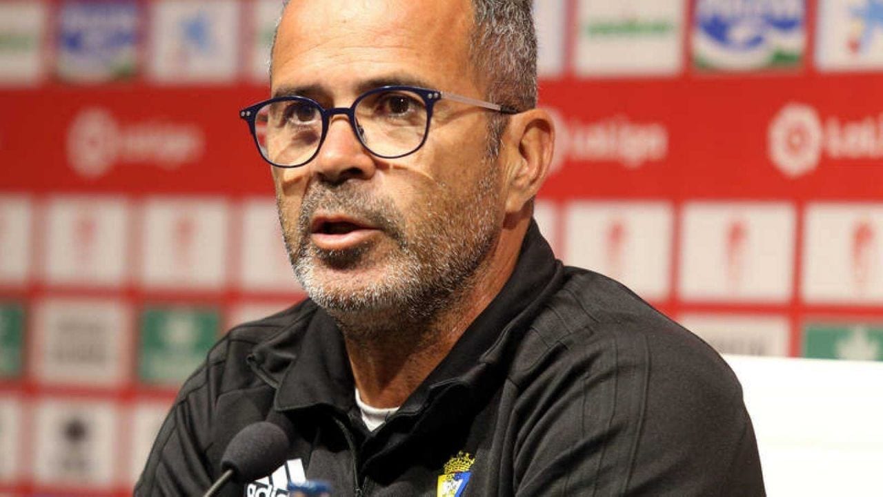 Técnico del Choco Lozano recibe fuerte sanción por la Federación Española