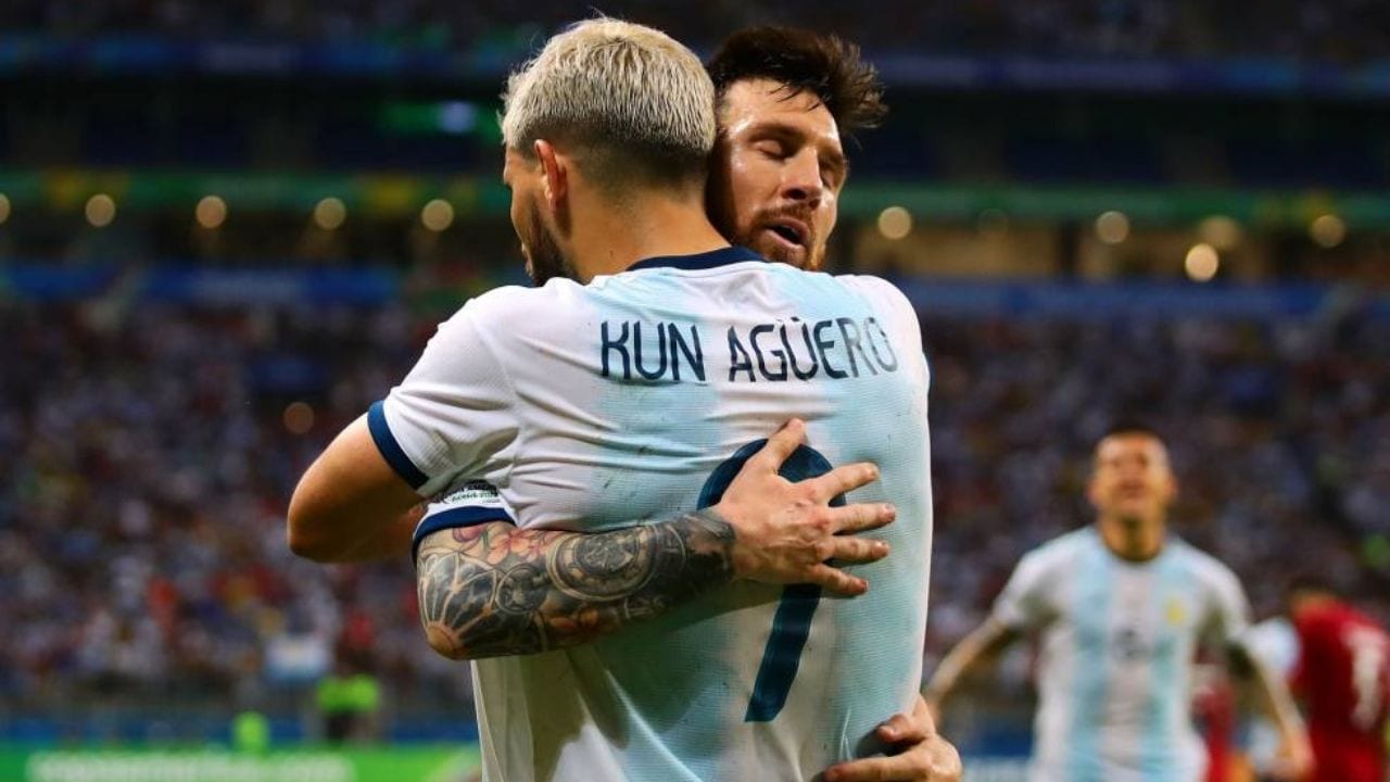 El Kun Agüero y Messi podrían jugar juntos las próximas temporadas, según programa español