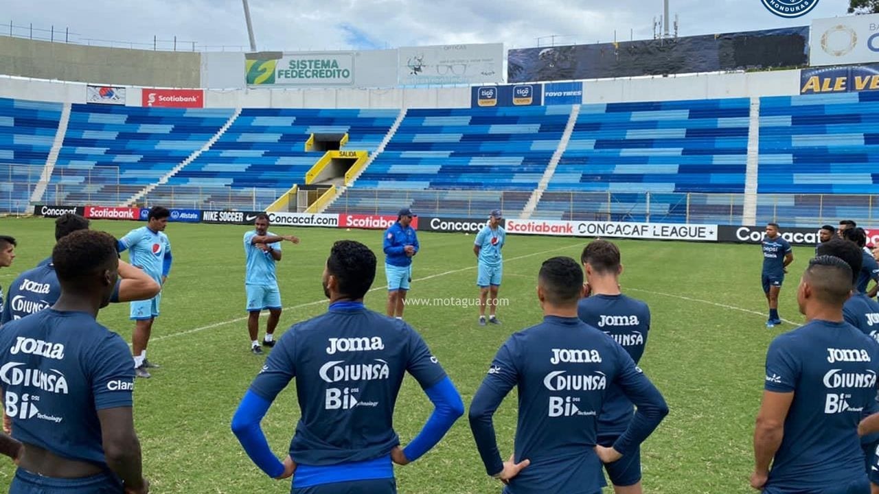Diego Vazquez reveló su 11 titular para enfrentar al Alianza de El Salvador