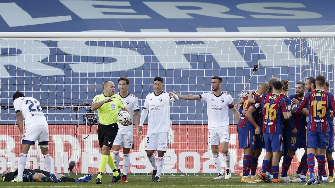 Barcelona vence cómodamente 4-0 al Osasuna en la Liga de España