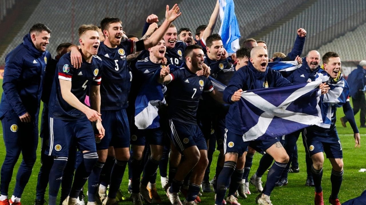 ¡Histórico! Escocia regresará a una Eurocopa 25 años después y Macedonia debutará en el torneo