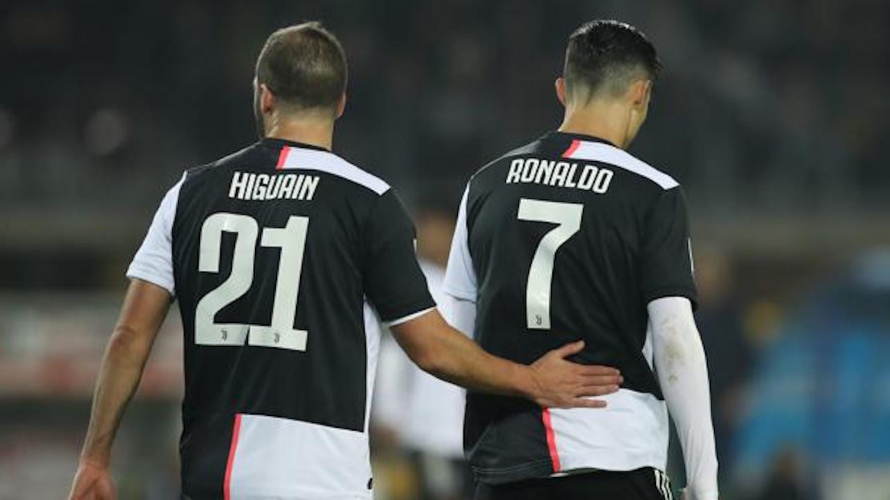 Higuaín deja fuera a Cristiano de su lista de mejores delanteros