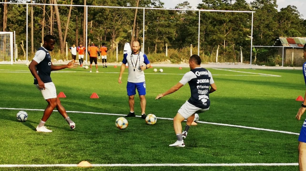 Maynor Figueroa se refiere al duelo ante Guatemala: 'Hoy por hoy no hay selección que te regale algo'