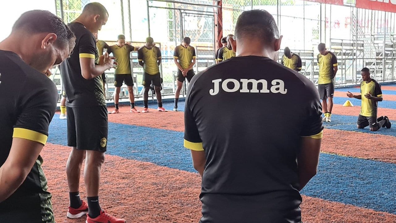 Directivo de Real España responsabiliza a la Liga Nacional si algo le sucede a los jugadores en su viaje a La Ceiba