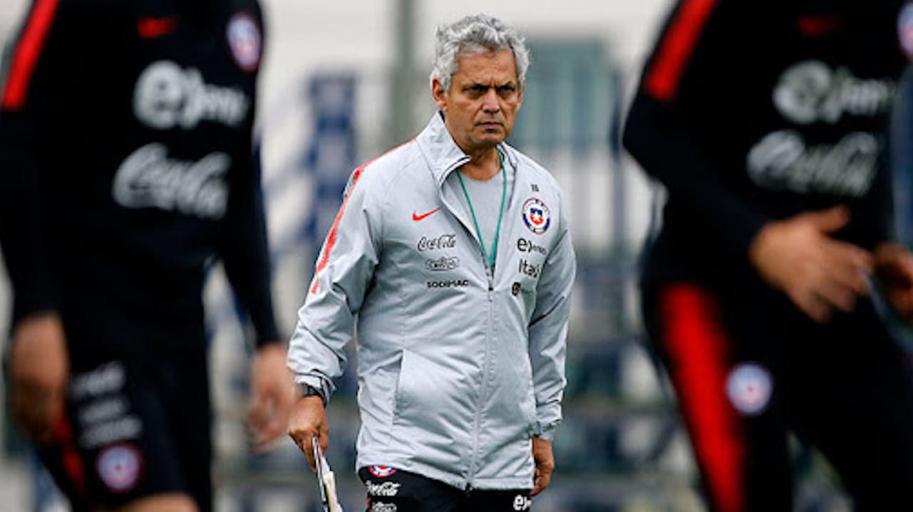 Reinaldo Rueda podría tener las horas contadas al frente de Chile