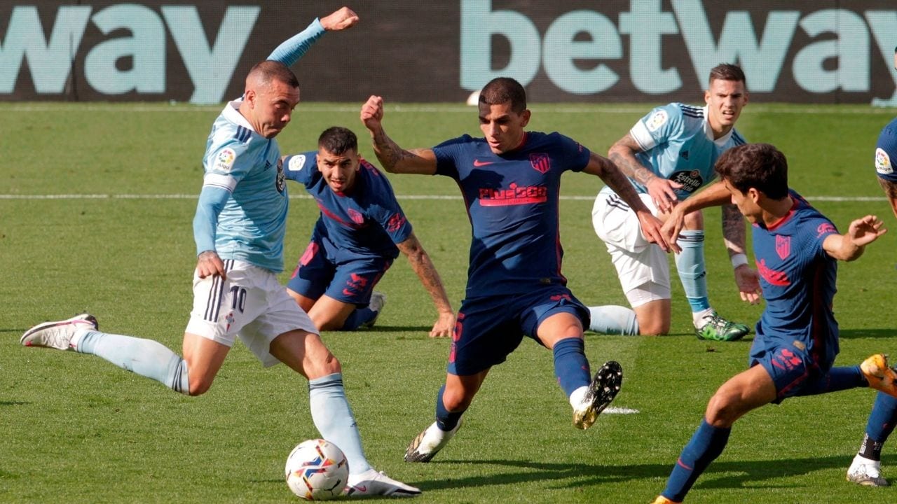 El Atlético confirma otro caso positivo por covid-19 y sigue mermándose para recibir al Barcelona