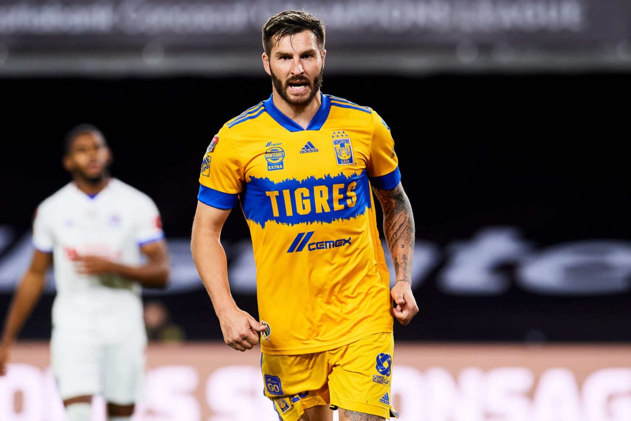 La herida del penal y expulsión fue letal, Olimpia no pudo ante un poderoso Tigres de Gignac