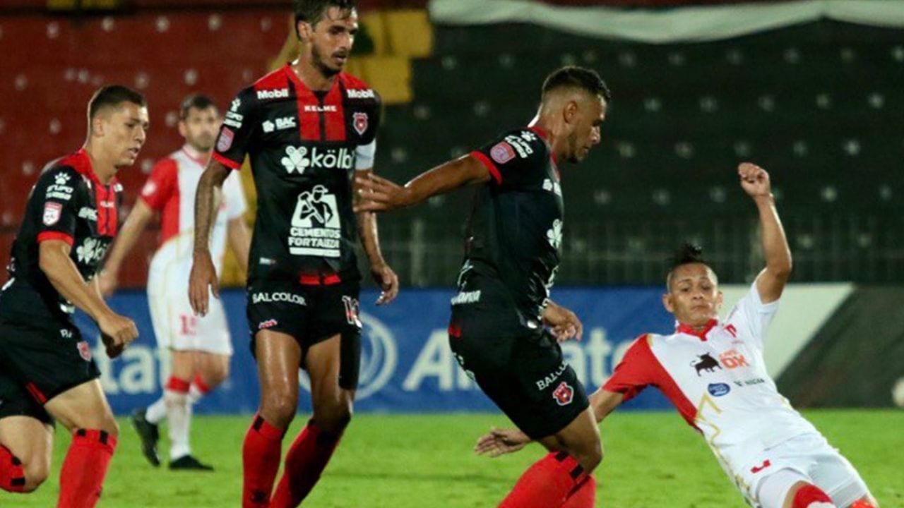 Alex López asiste en triunfo del Alajuela sobre el Real Estelí en Liga Concacaf