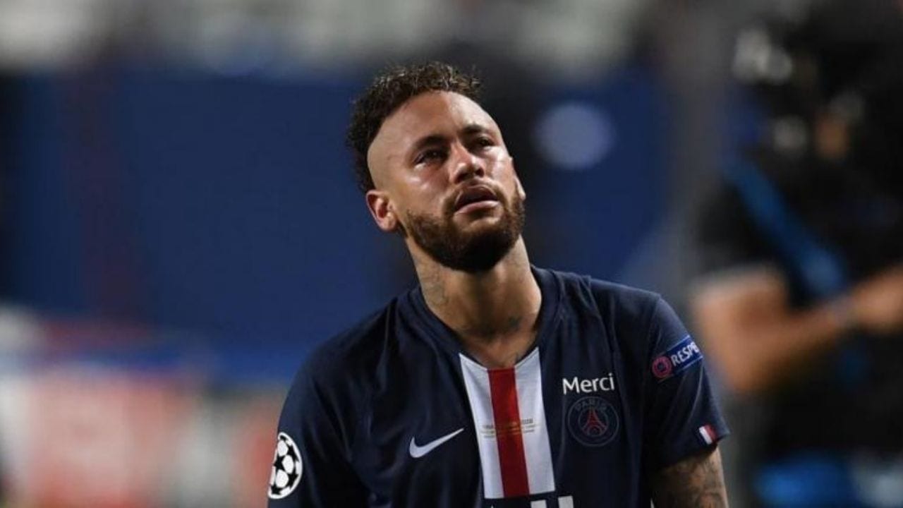 Neymar desata polémica en Brasil por ofrecer fiesta con unos 500 invitados