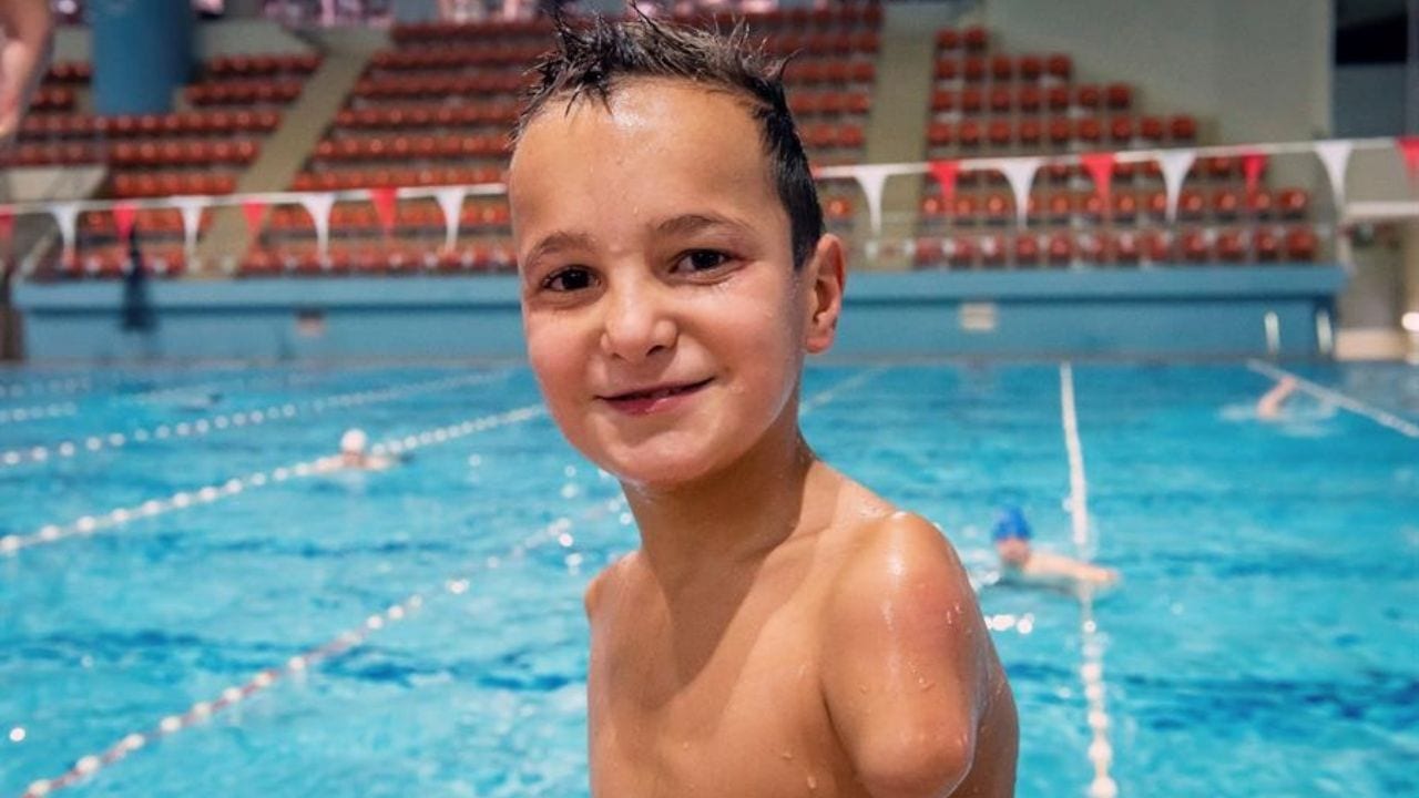 Niño sin brazos, de 10 años, es elegido como Deportista del Año en país europeo