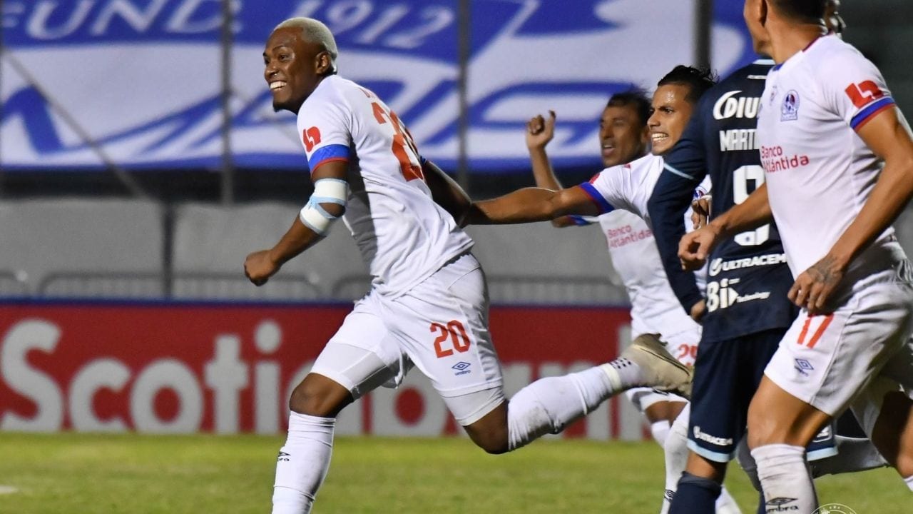 Dos jugadores del Olimpia figuran en el 11 ideal de los cuartos de final de Liga Concacaf
