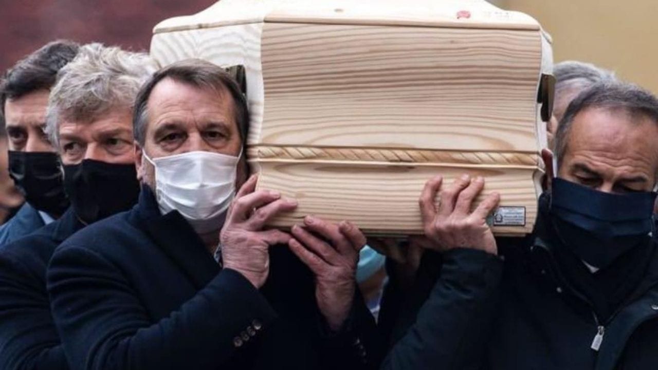 Asaltan casa de Paolo Rossi durante el desarrollo de su funeral en Perugia